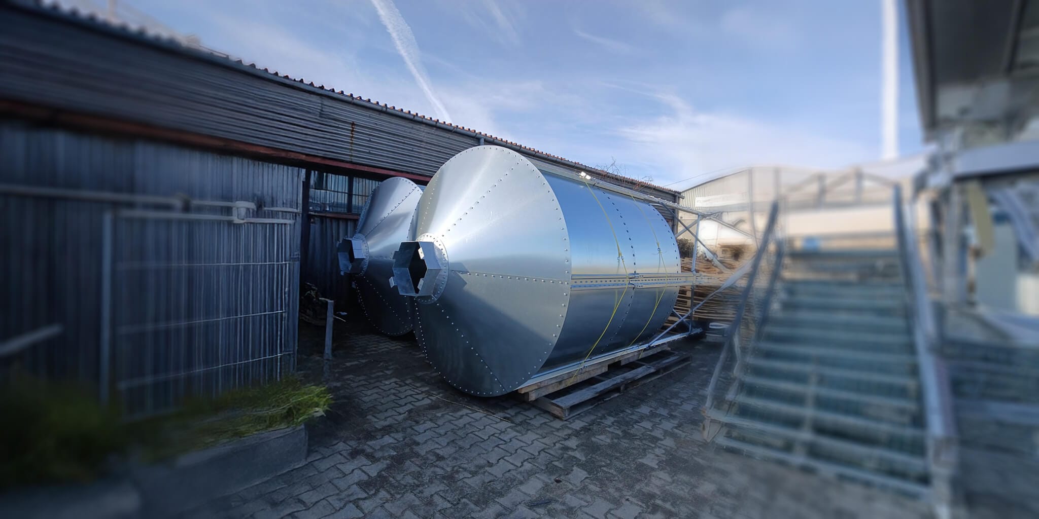 Silosy paszowe CKM – gotowy silos paszowy w gospodarstwie